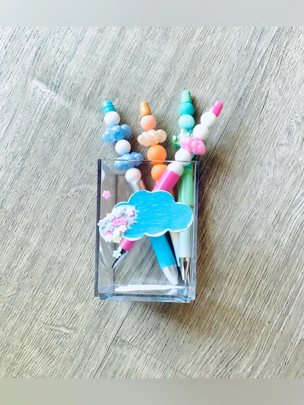 NEW📚 Homemade Crafted Beaded Pens & Acrylic Pen Holder OS